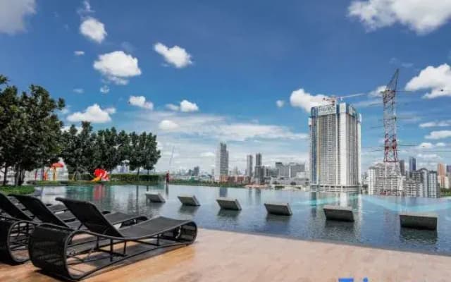 KL Modern Family Suites • 3–4BR • Walk to MRT/Mall • Infinity Pool - photo 4