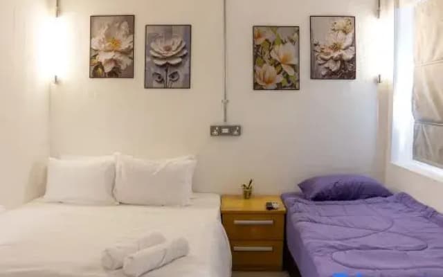 Kenny Hill Boutique Hotel near Borneo Medical Centre Kuching - photo 4