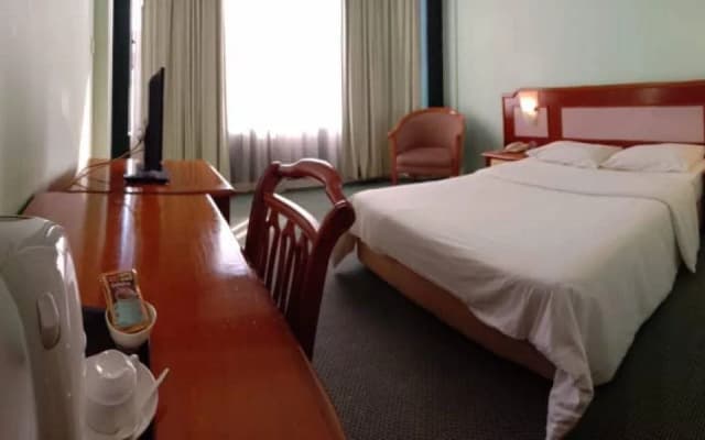 Somerset Hotel - photo 4