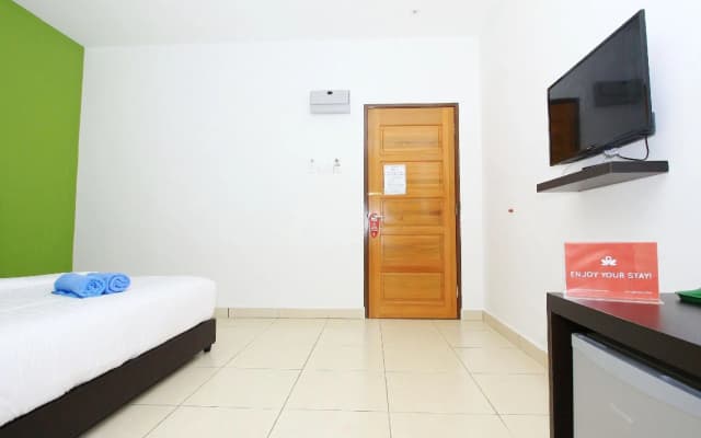 ZEN Rooms Near Pantai Tengah - photo 2