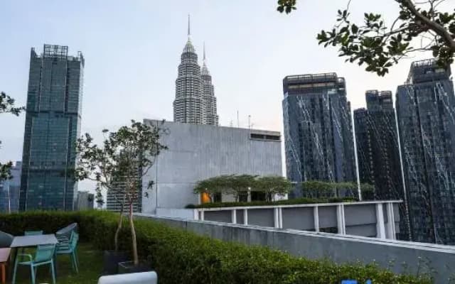 The Mews KLCC Kuala Lumpur by Moist【Located in the City Center+10 mins to Twin Towers+ pool】 - photo 2