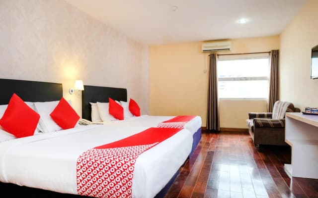OYO 546 Grand City Hotel - photo 3