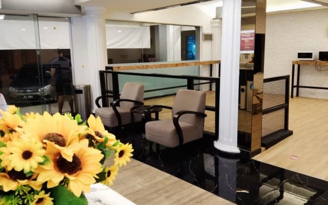 BookMe Hotel - photo 2
