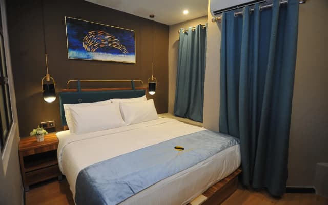 Skye Hotel - photo 3