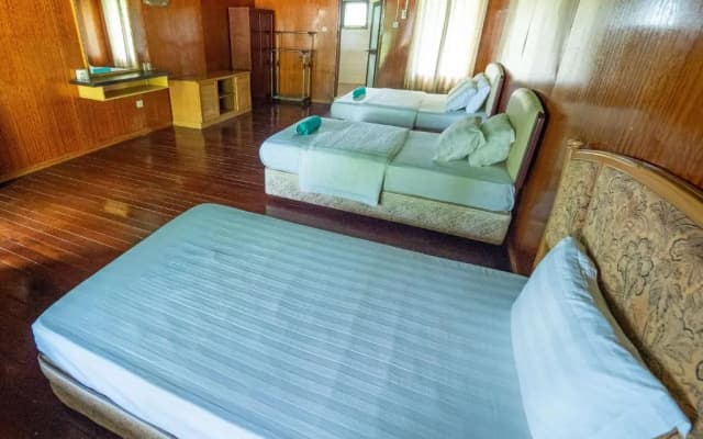 Benarat Lodge - photo 3