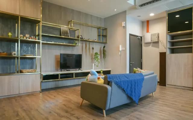 Mid Valley 1km away Verve Suites Old Klang Road - photo 5