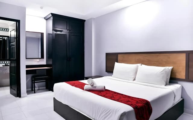 Leisure Cove Hotel & Apartments - photo 3