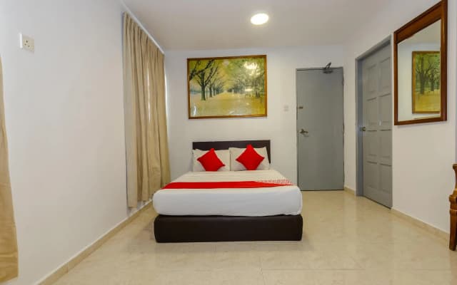 OYO 1090 Hollitel Hotel Melaka - photo 3