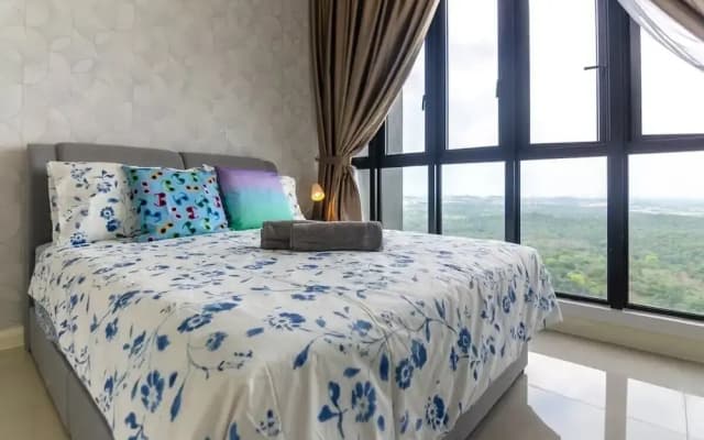 3BR D'pristine Suite Near Legoland, Stunning Views - photo 4