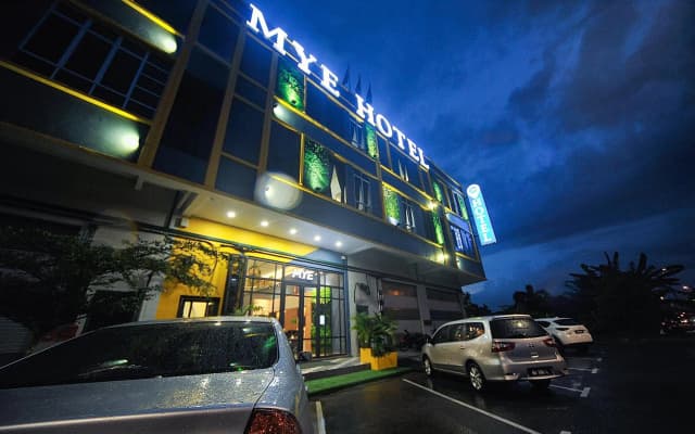 Mye Hotel - photo 2