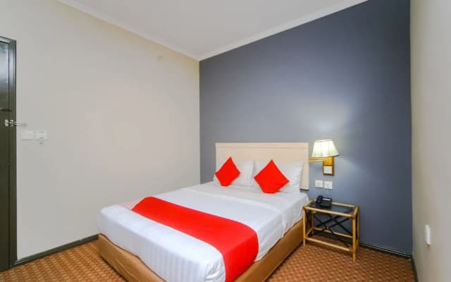 Jockey Lodge Hotel by OYO Rooms - photo 3