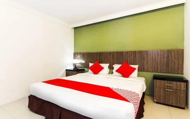OYO 443 Crystal City Hotel - photo 4