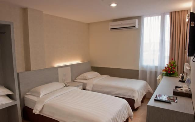 De Spring Hotel - photo 5
