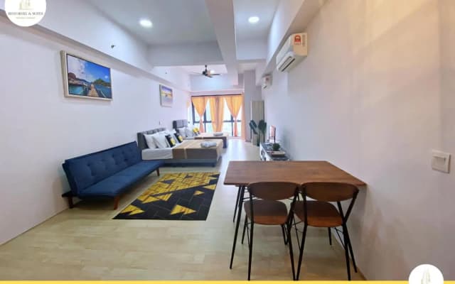 Revo Hotel & Suites Kuala Lumpur Bukit Jalil by The Cynefin - photo 3