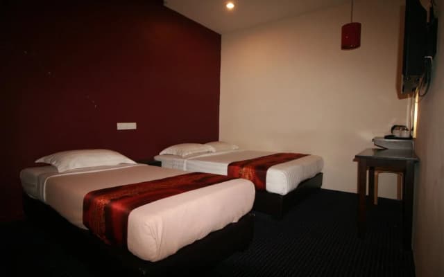 Hotel YTS - photo 2