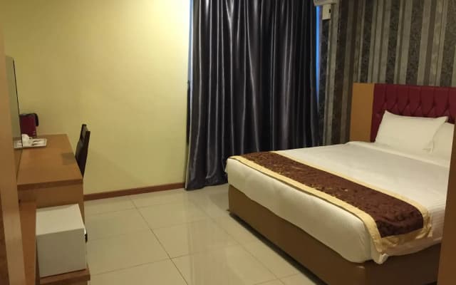 Prince 33 Hotel - photo 5