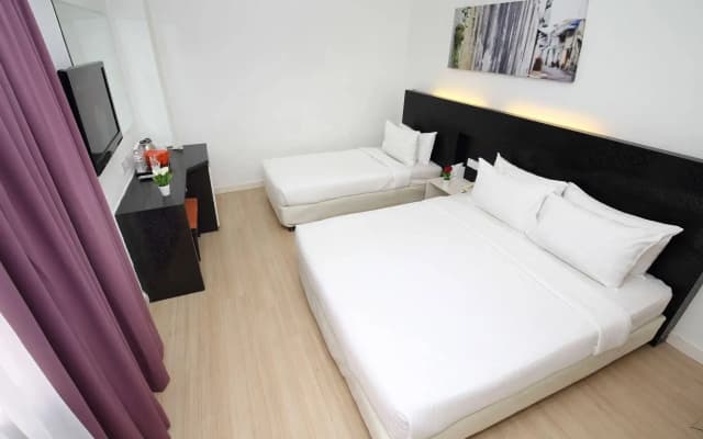 Floresta Hotel Chinatown - photo 5