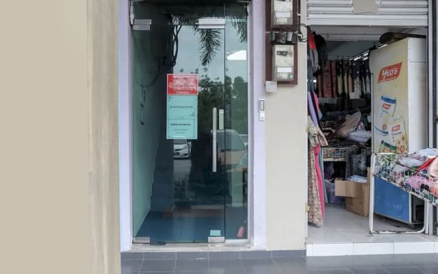 Oyo 90180 Gemilang Hotel Kerteh - photo 2
