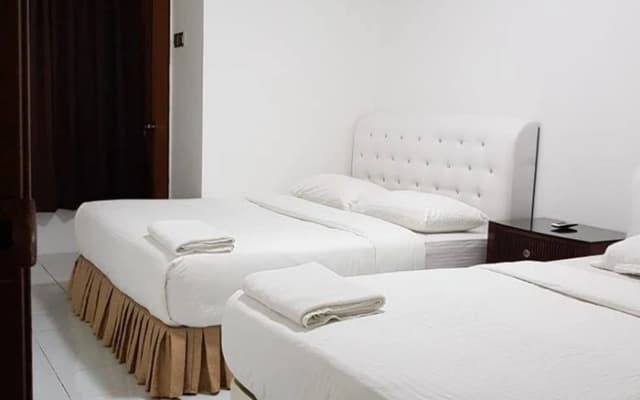 Anjung Apartment 3BR 5 - photo 2