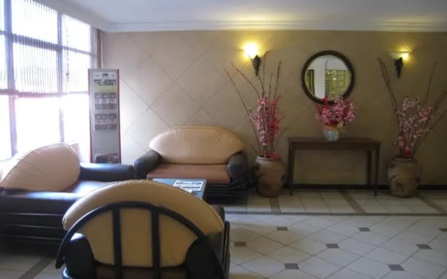 Hotel Centrepoint (Self Check In After 5PM) - photo 2