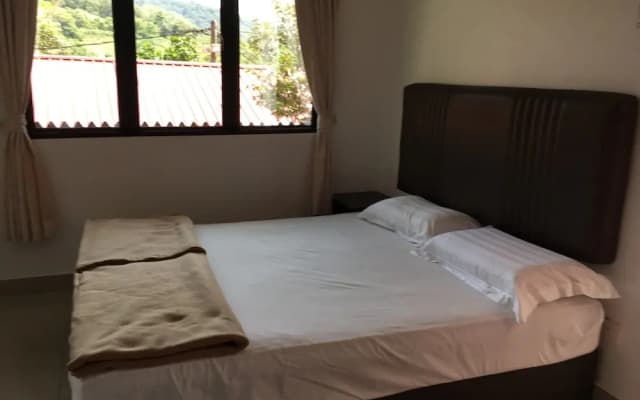 Paradise Valley Resort Broga - photo 4
