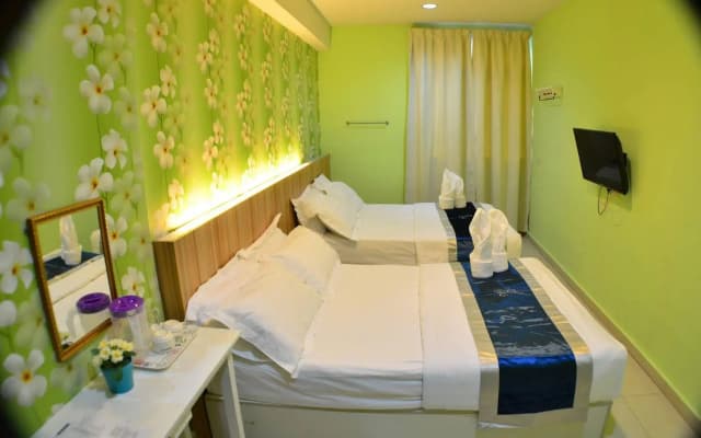 Hotel Zamburger Subang Jaya - photo 3