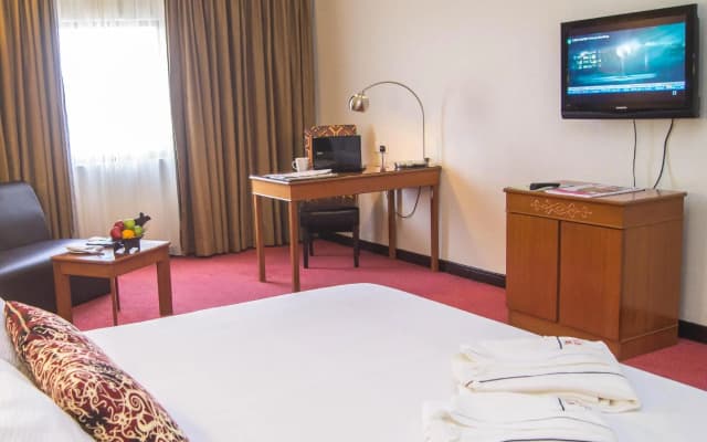 Hotel Grand Continental Kuching - photo 5