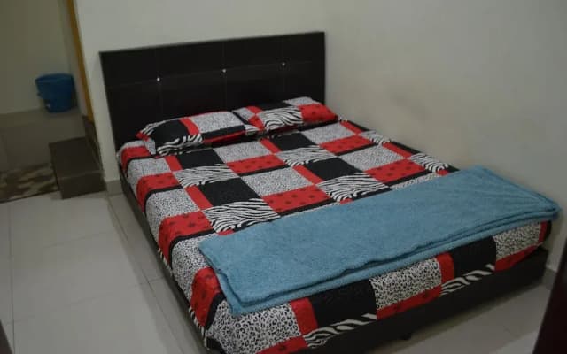 Sitiyam Homestay Seri Kembangan - photo 2