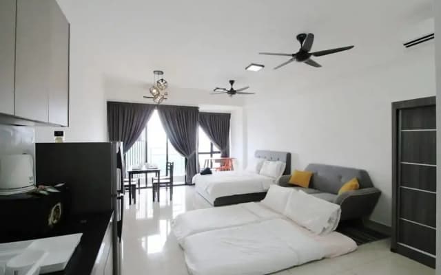 A Lovely, Utropolis Studio Near Kdu, Free Parking - photo 3