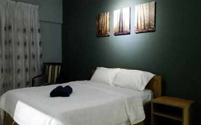 Waterfront Holiday Suites @ Marina Court Resort Kota Kinabalu - photo 5