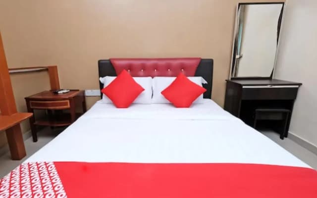 Swing & Pillows @ Ayuni Hotel, Bangi Selangor - photo 5