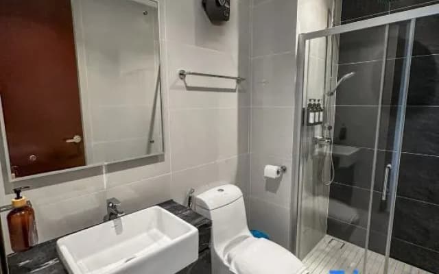 FunxVivid Seaview 2BR 2CP near SG CIQ KSL ZooJB - photo 5