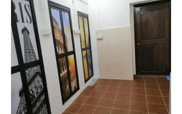 Third Street Station - Hostel - photo 4