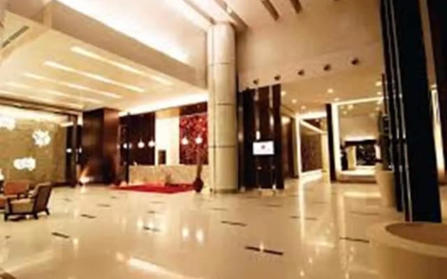 Swiss Garden Residence SS Suite - photo 2