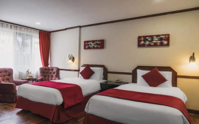 Shah's Village Hotel - photo 4