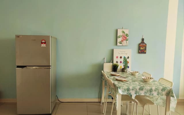 Rainforest City House Greenfield Regency - Paradigm, Sutera & UTM area - photo 3