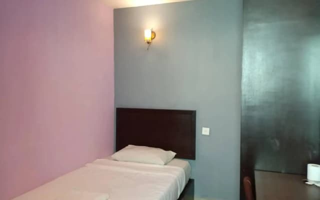 BB Motel - photo 2