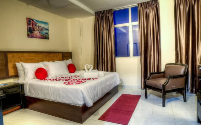 Leisure Cove Hotel & Apartments - photo 3