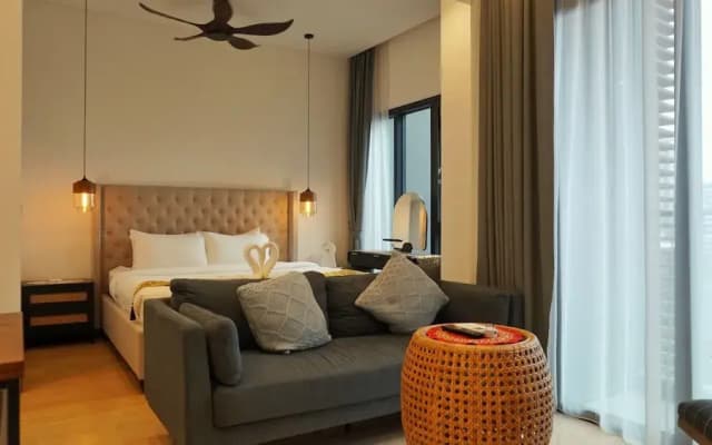 Harmony Luxury Suites At Lucentia BBCC - photo 2