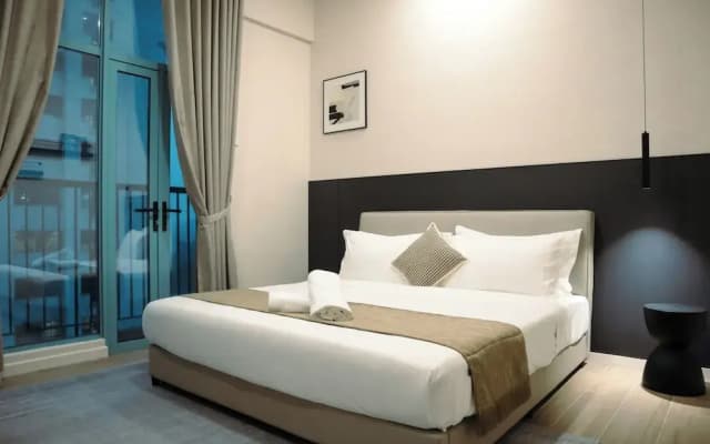 Homesuite' Home at Bay Suites - photo 2