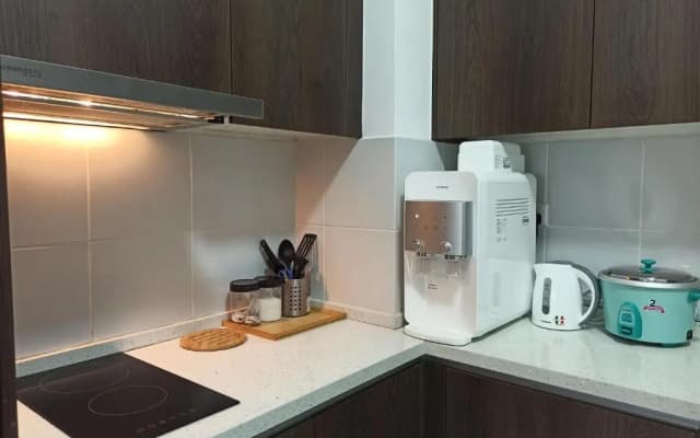 Zulanie Suite at Troika Residence, Cozy & Comfort, Free Wifi & Netflix - photo 5
