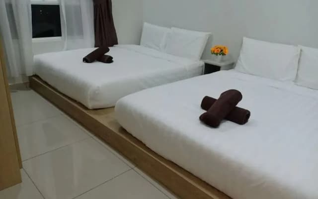 BLeisure Parkland Homestay - photo 2
