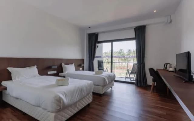 Roxy Sematan Villa & Townhouse - photo 4