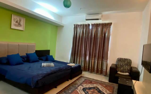 Private Studio Viana Court Service Apartment 2 with private parking - photo 4