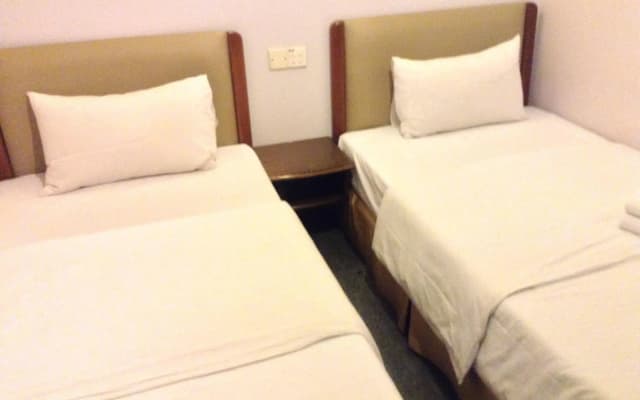 Sandakan Central Hotel - photo 4