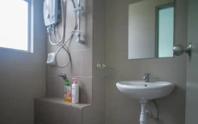 Strawberry Homestay - photo 2
