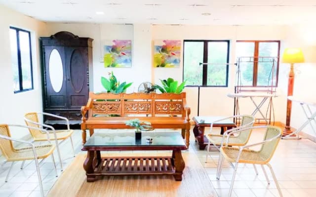 Lotus Inn Hotel - photo 5