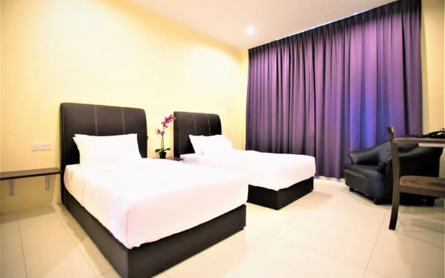 Park View Hotel - photo 2
