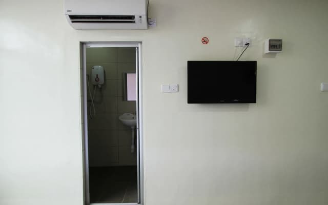 Max Inn Suite Hotel - photo 3