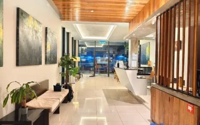 Riverbank Hotel by MRVJ BUSINESS - photo 5